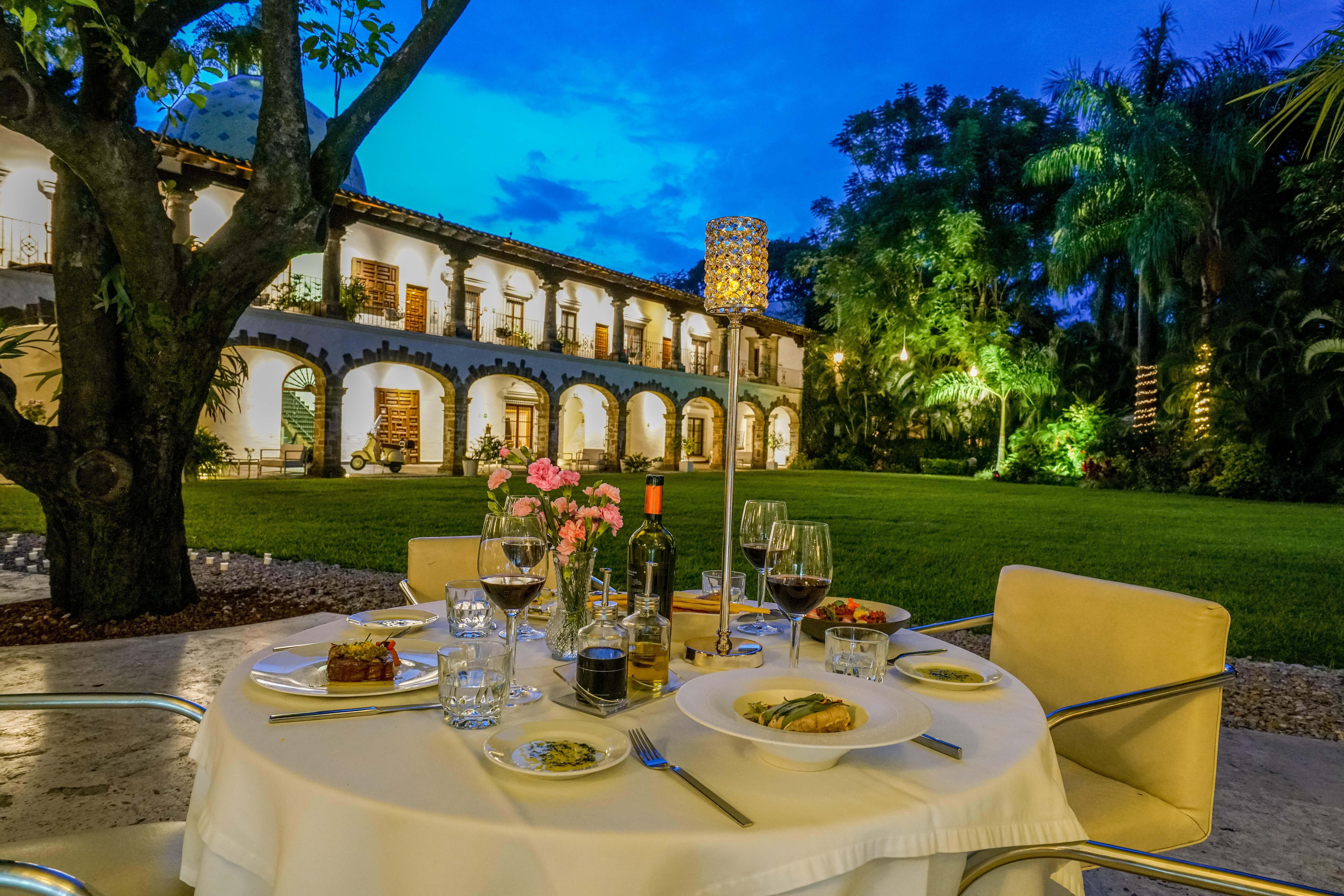 Anticavilla Hotel Restaurante & Spa (Adults Only) Cuernavaca Buitenkant foto
